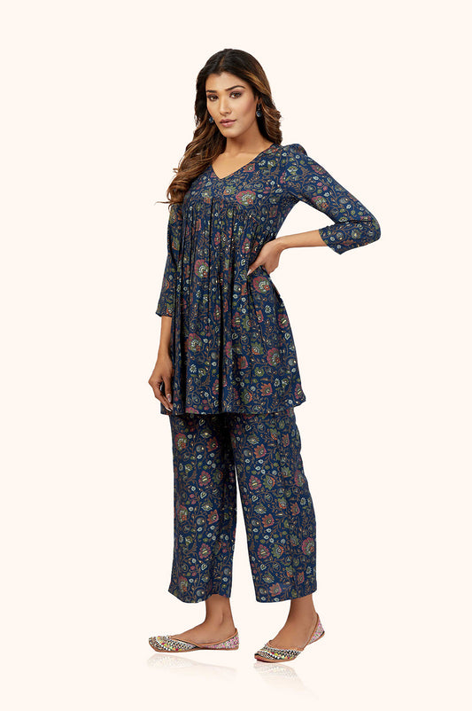 Flared Kurta & Foil Print Pants Co-ord