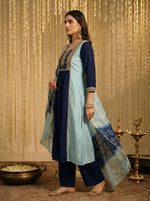 Dresoul Chinnon Embroidered Kurta Set