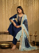 Dresoul Chinnon Embroidered Kurta Set