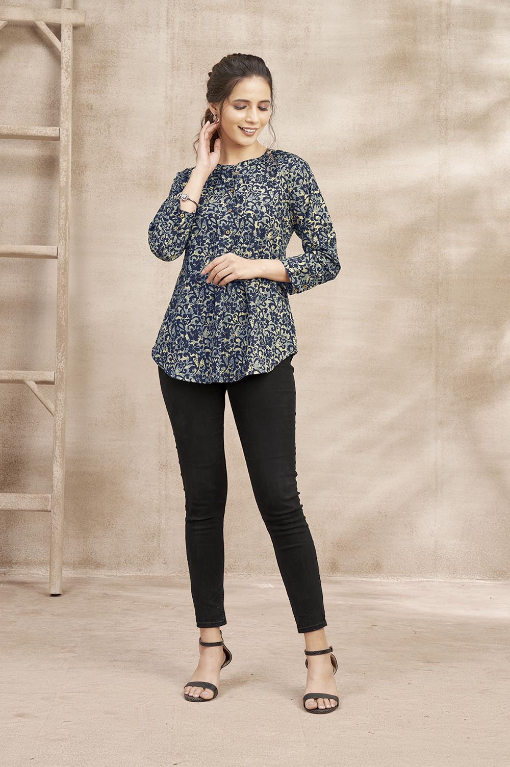 Black and White Abstract Print Top