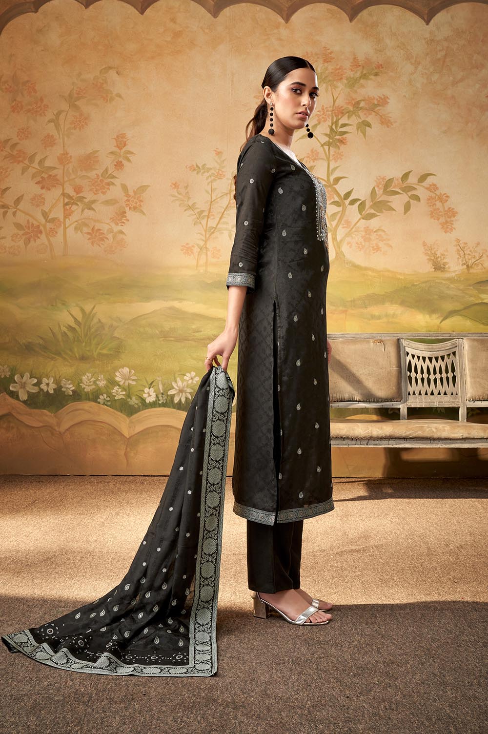 Black Elegance Ensemble Kurta Set and Dupatta