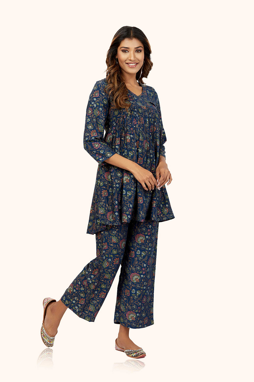 Flared Kurta & Foil Print Pants Co-ord