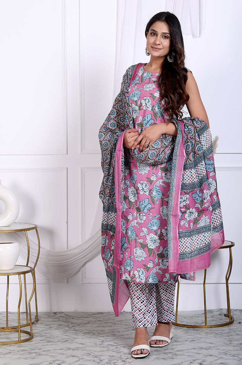 Drak Pink Floral Printed Cotton Straight Fit Kurta Set With Dupatta