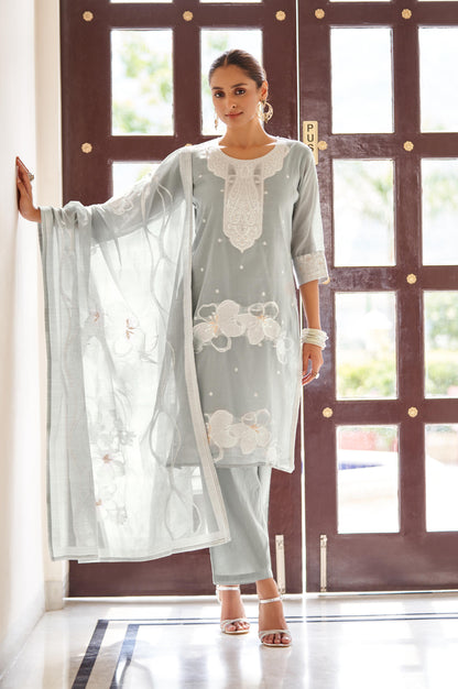 Grey Ethnic Motifs Embroidered Straight Thread Work Kurta Set