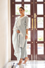 Grey Ethnic Motifs Embroidered Straight Thread Work Kurta Set