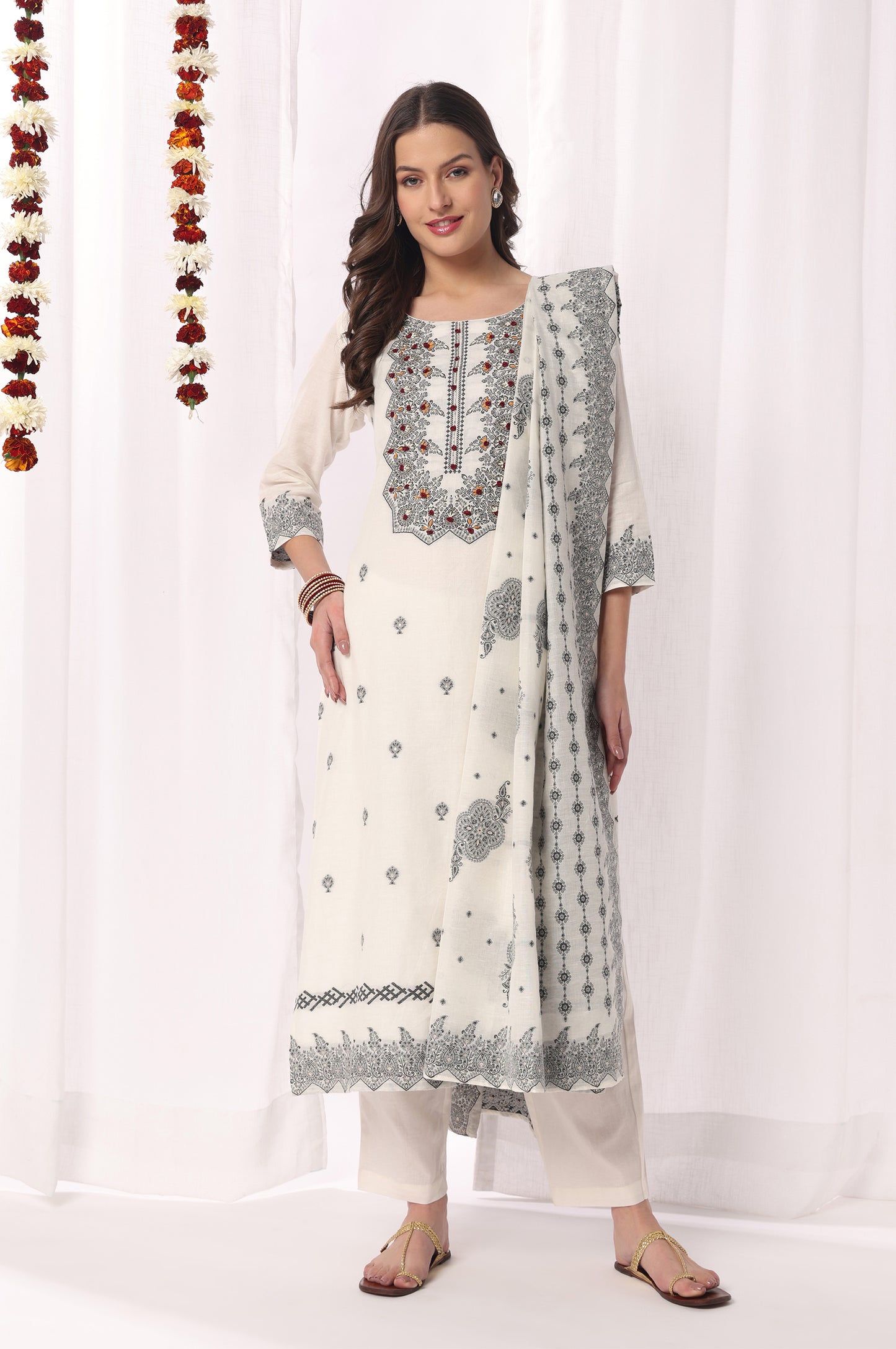 White Pure Cotton Floral Embroidery With Handwork Kurta Set with Dupatta For Wom