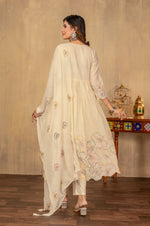 White Cotton Embroidered With Handwork Kurta Set with Dupatta