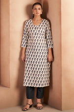 Cream & Black Pure Cotton Paisley Printed Kurta For Women