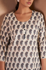 Cream & Black Pure Cotton Paisley Printed Kurta For Women