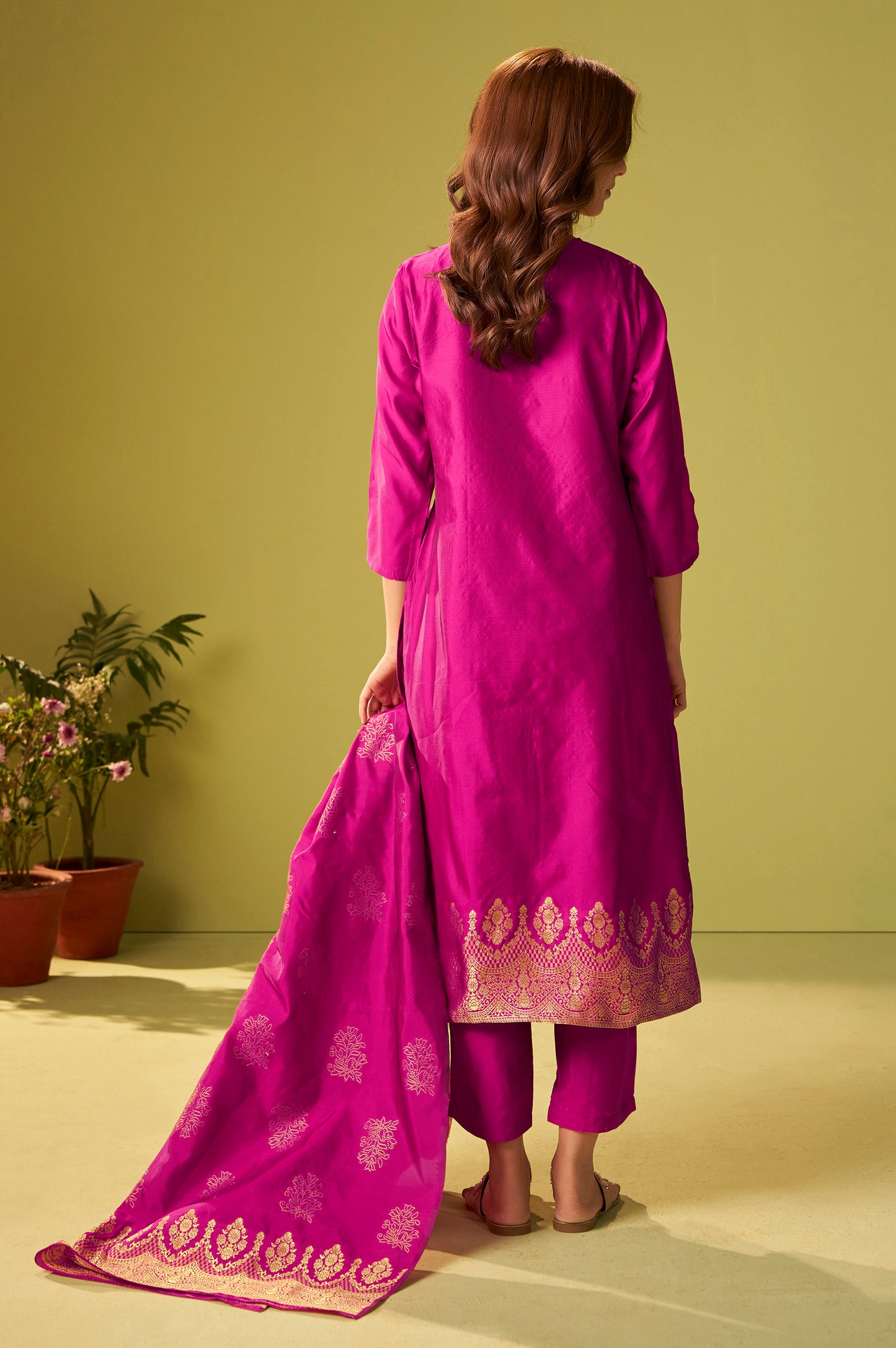 Dark Pink Silk Blend Jacquard Zari Work Kurta Set With Dupatta For Women