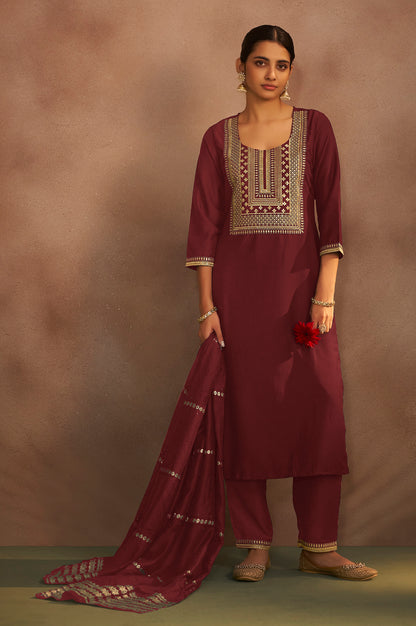 Rust Chinnon Embroidered Kurta Set with Jacquard Dupatta