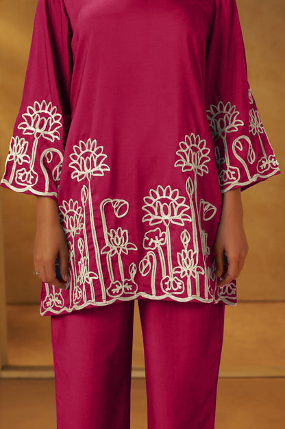 Women Pink Embroidered Cotton Blend Straight Kurta Co-ord Set