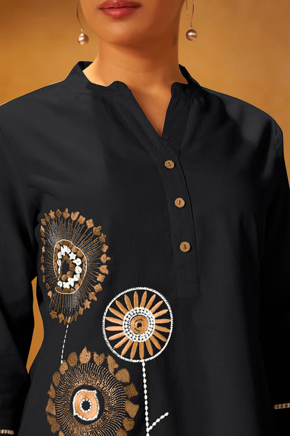 Women black Pure Cotton Embroidered Straight Kurta Co-Ord Set