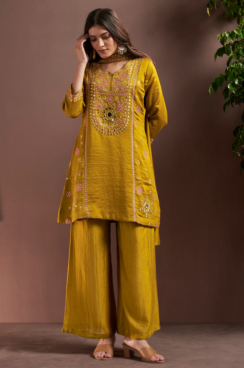 Mustred Silk Blend Embroidered Straight Kurta Set with Mirrorwork Choker Net Dupatta