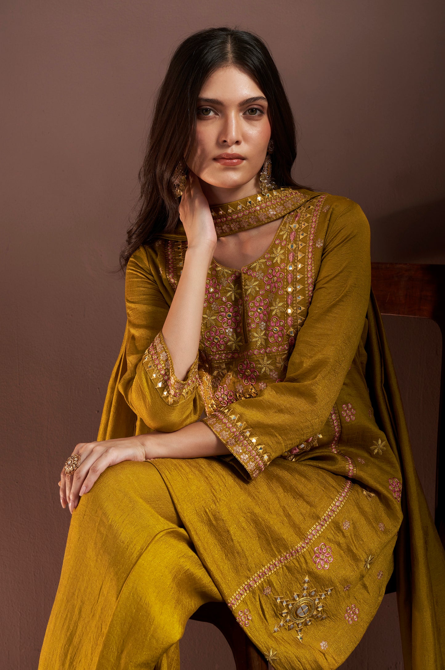 Mustred Silk Blend Embroidered Straight Kurta Set with Mirrorwork Choker Net Dupatta