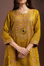 Mustred Silk Blend Embroidered Straight Kurta Set with Mirrorwork Choker Net Dupatta