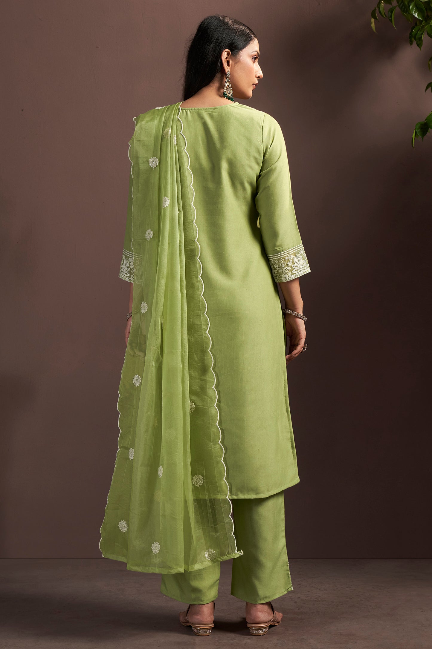Women's Green Embroidered Cotton Blend Straight Kurta Set with Organza Embroidered Dupatta
