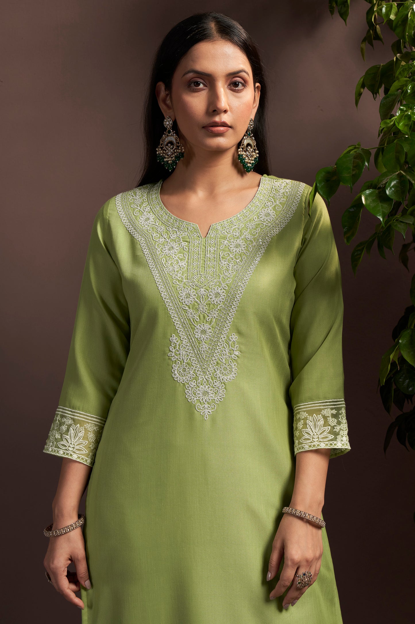 Women's Green Embroidered Cotton Blend Straight Kurta Set with Organza Embroidered Dupatta