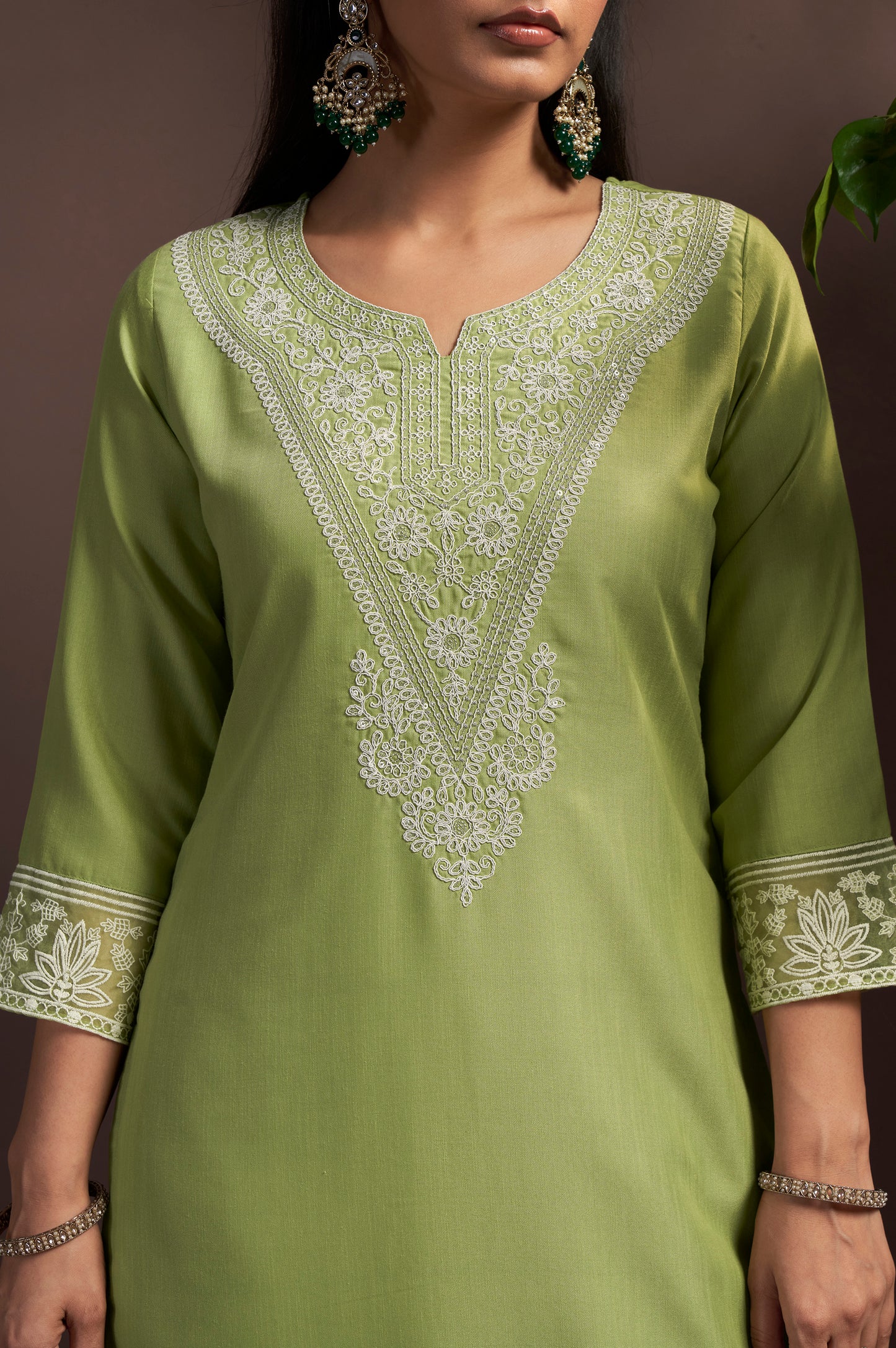 Women's Green Embroidered Cotton Blend Straight Kurta Set with Organza Embroidered Dupatta