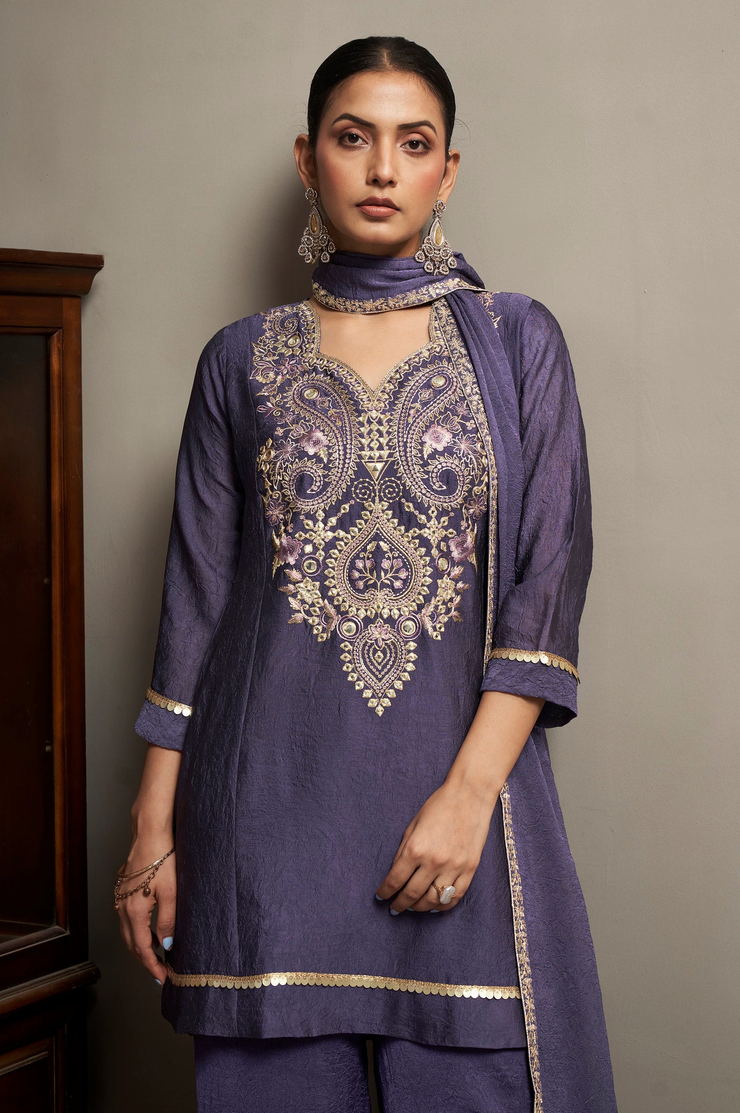 Women's Violet Embroidered Silk Blend Straight Kurta Set