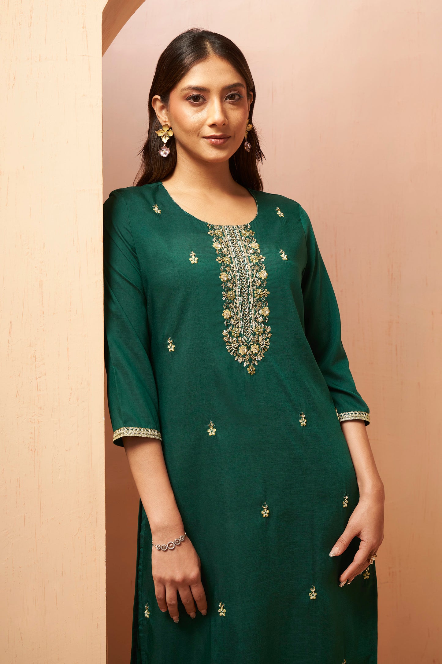 Women's Green Embroidered Chinnon Kurta Set