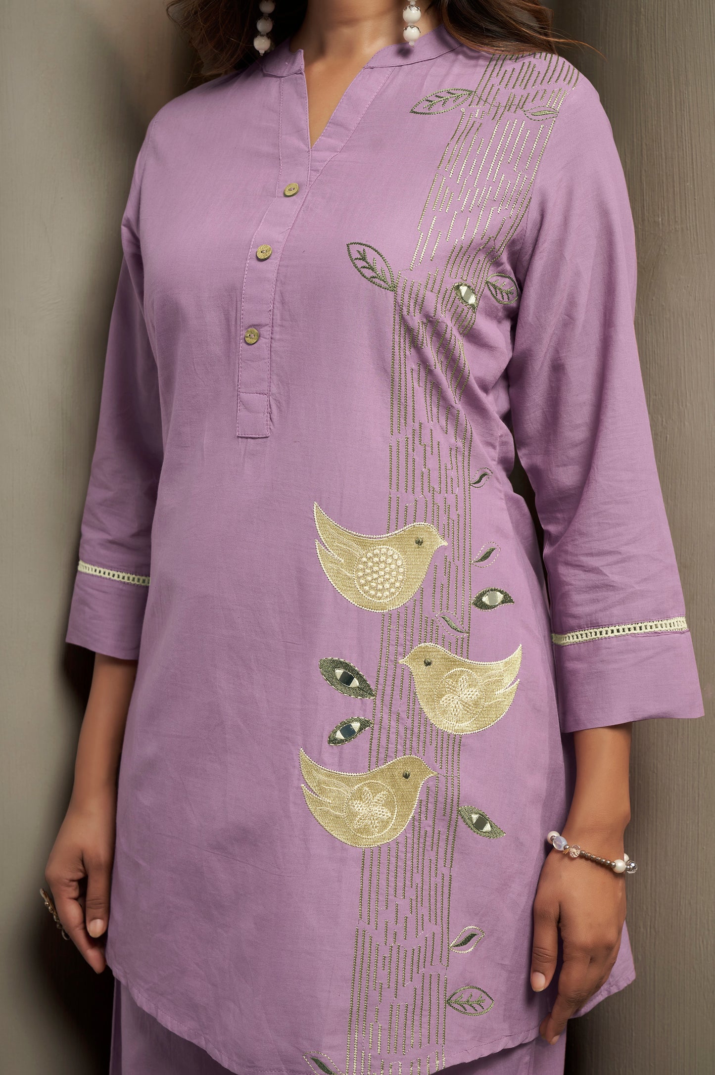 Women's Purple Pure Cotton Bird Embroidered Straight Kurta with Solid Pure Cotton Pants Co-ord Set