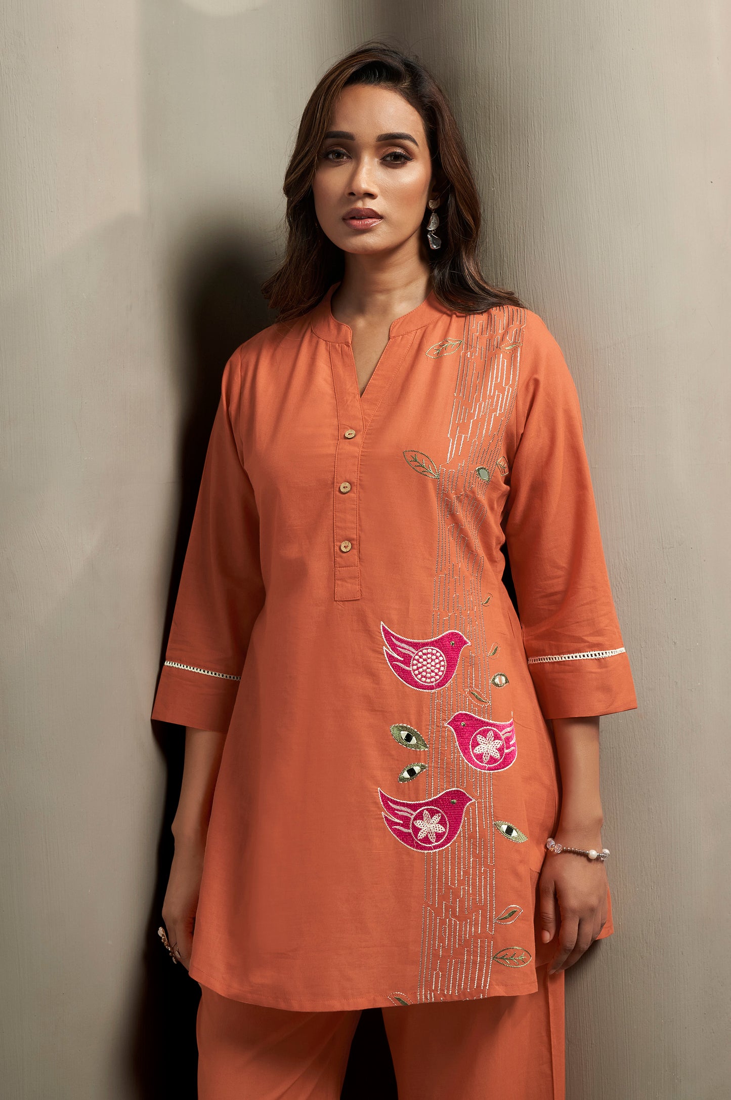 Women's Pure Cotton Bird Embroidered Straight Kurta with Solid Pure Cotton Pants