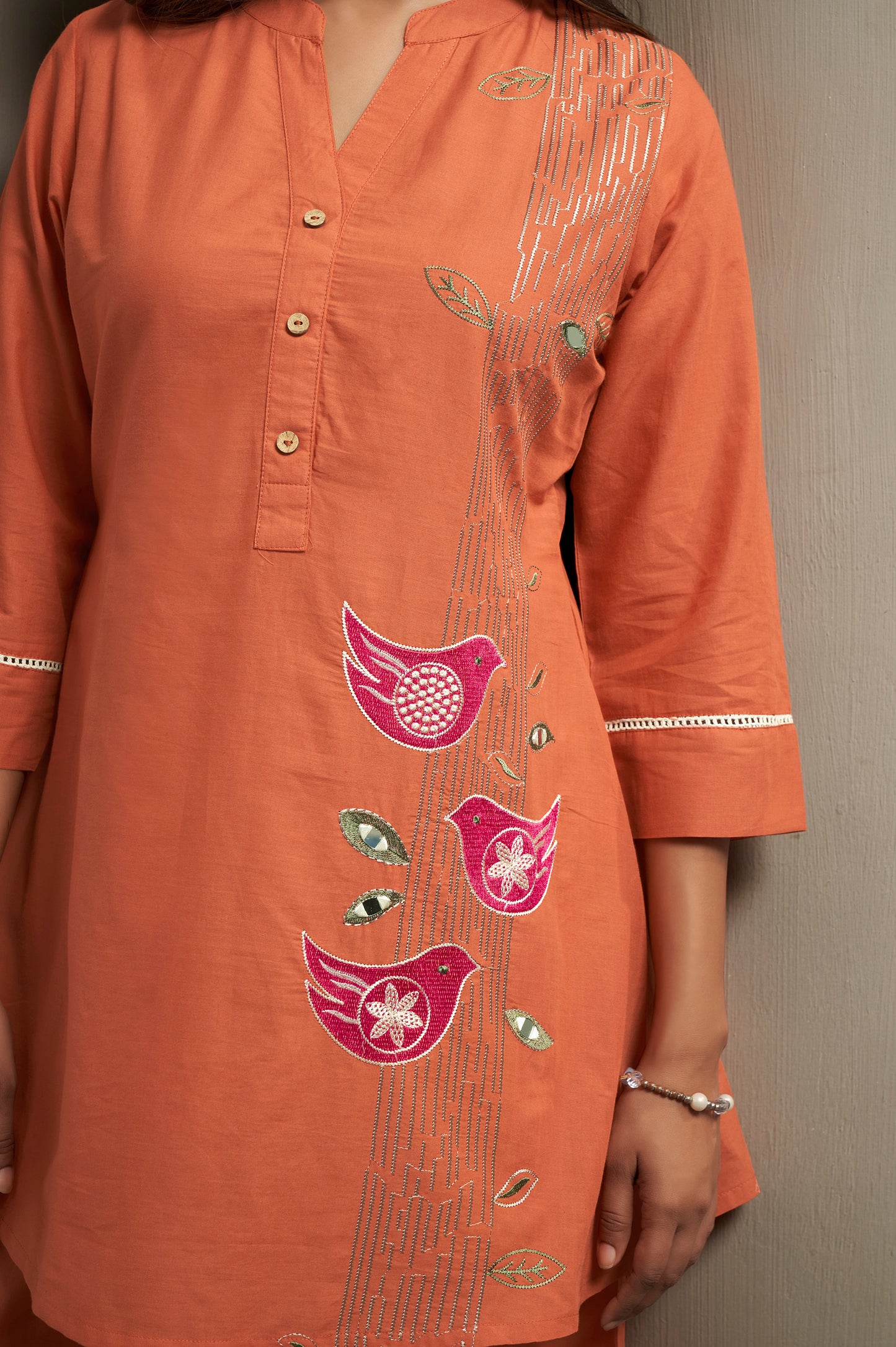 Women's Pure Cotton Bird Embroidered Straight Kurta with Solid Pure Cotton Pants