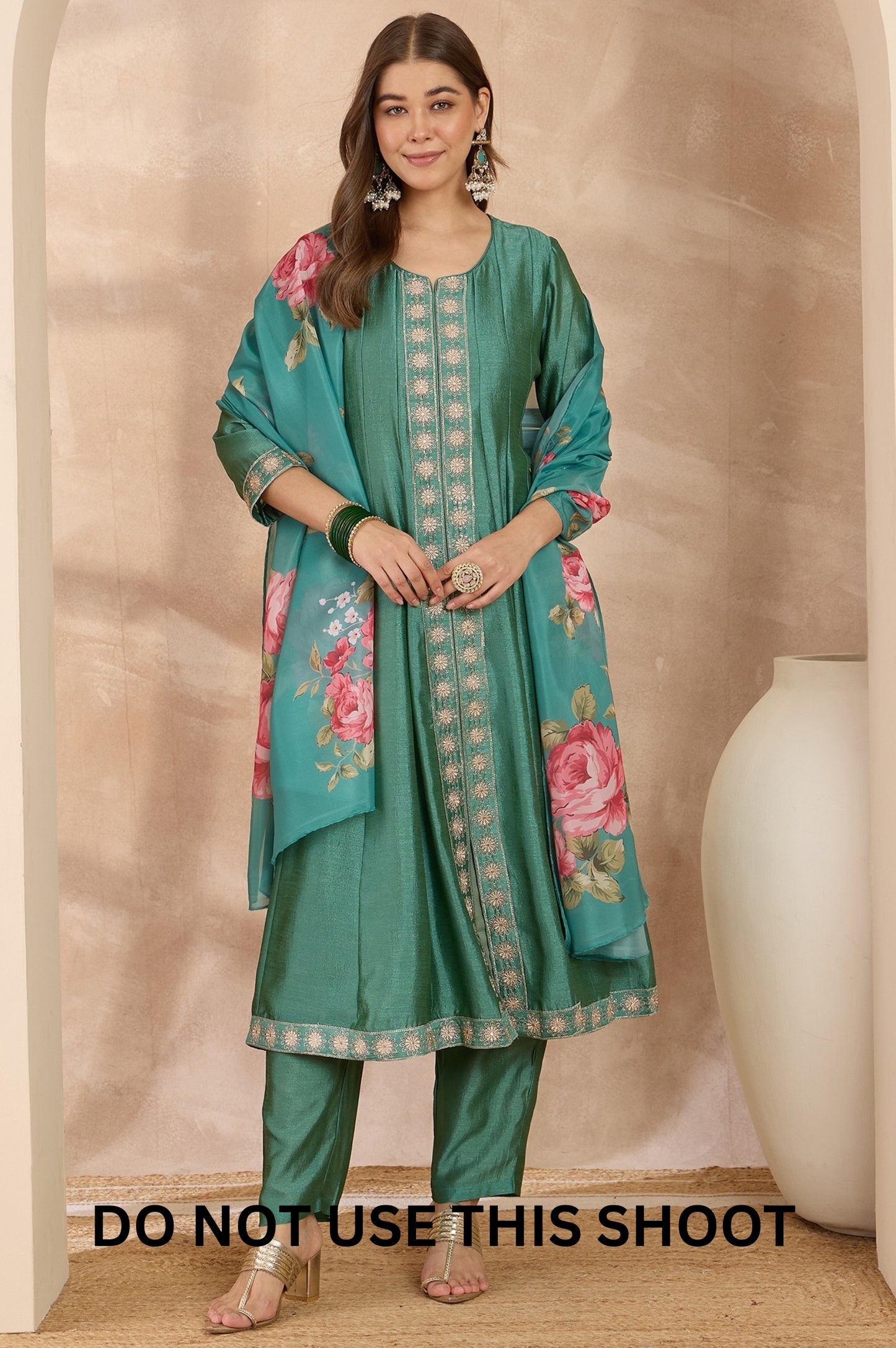 Women Green Vichitra Silk Embroidered Kurta Trousers & Dupatta Set