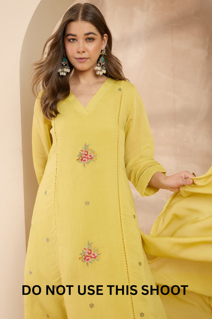 Women Yellow Mul Chanderi Embroidered Thread Work Kurta Pant Dupatta Set