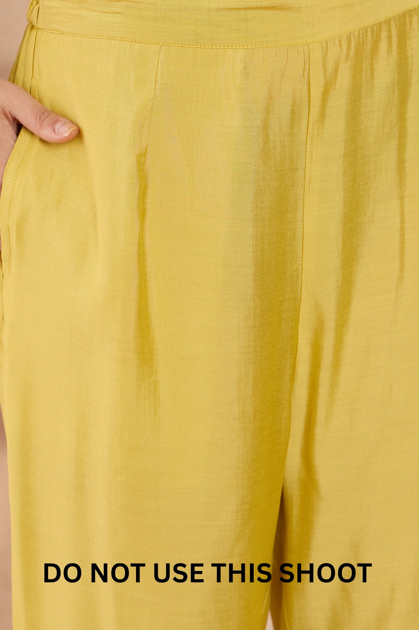 Women Yellow Mul Chanderi Embroidered Thread Work Kurta Pant Dupatta Set