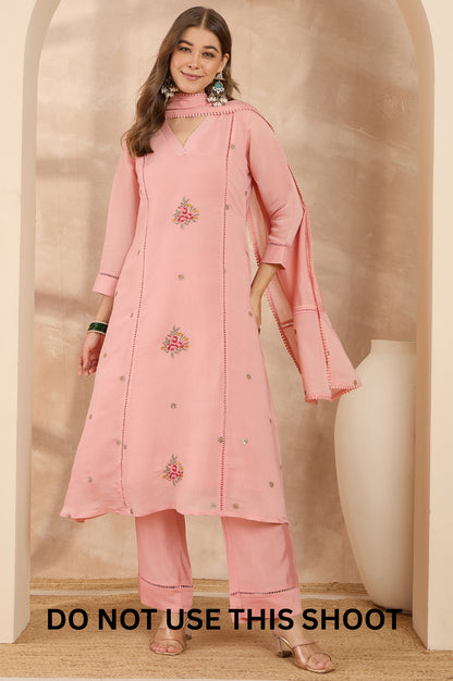 Women Pink Mul Chanderi Embroidered Thread Work Kurta Pant Dupatta