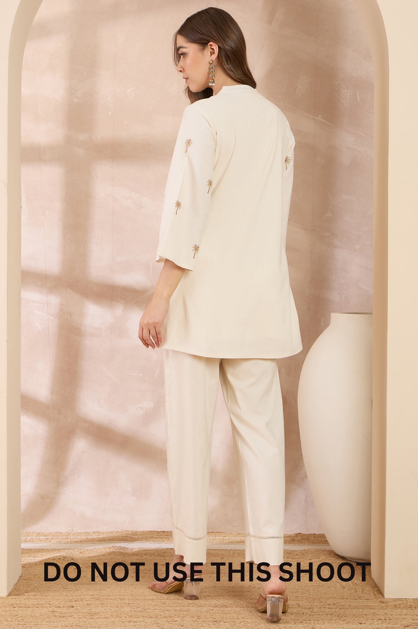 Women Off White Cotton Blend Embroidered Tunic Co-ord Set