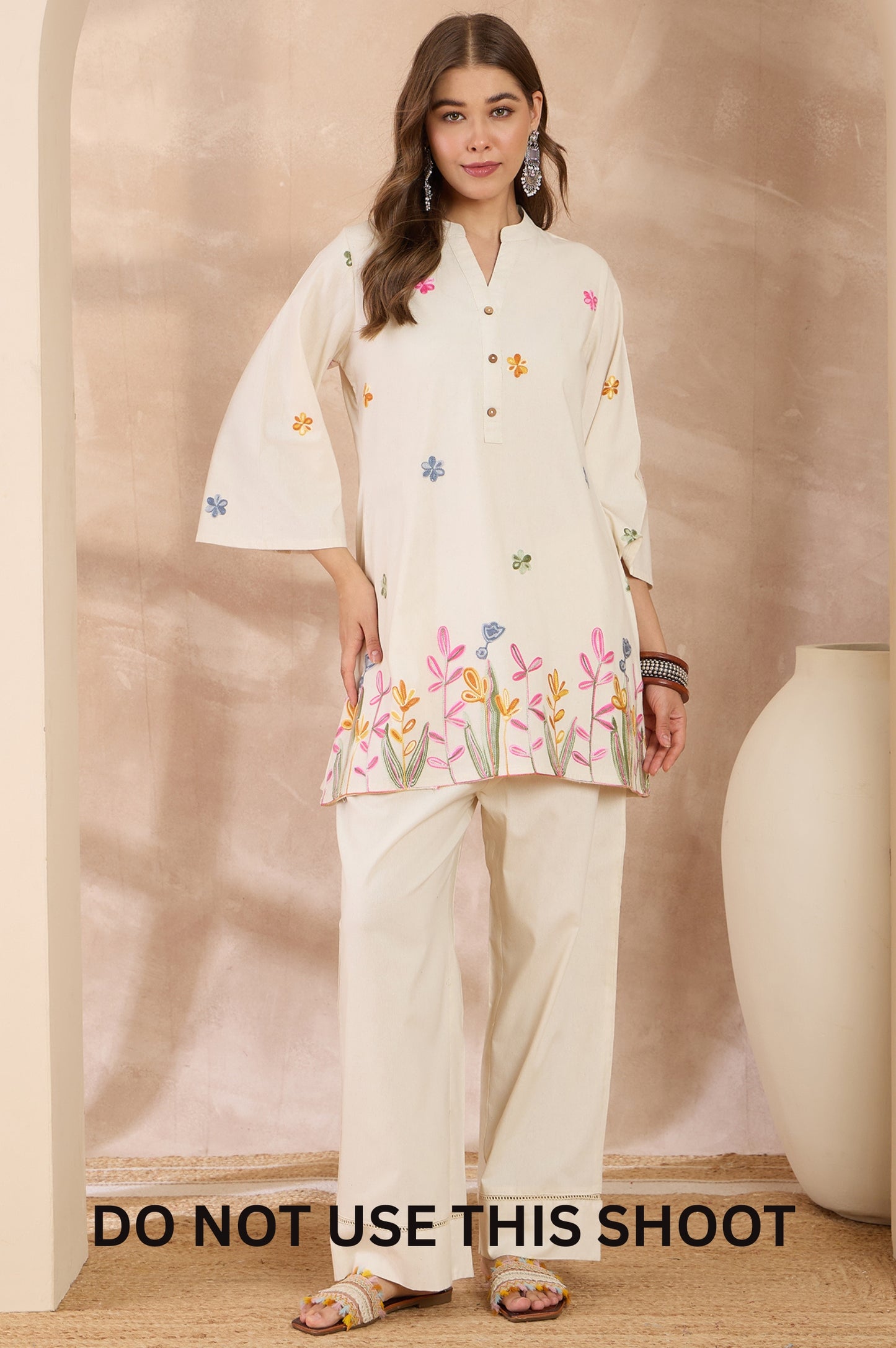 Women White Cotton Flex Chain Stitch Embroidered Tunic Co-ord Set