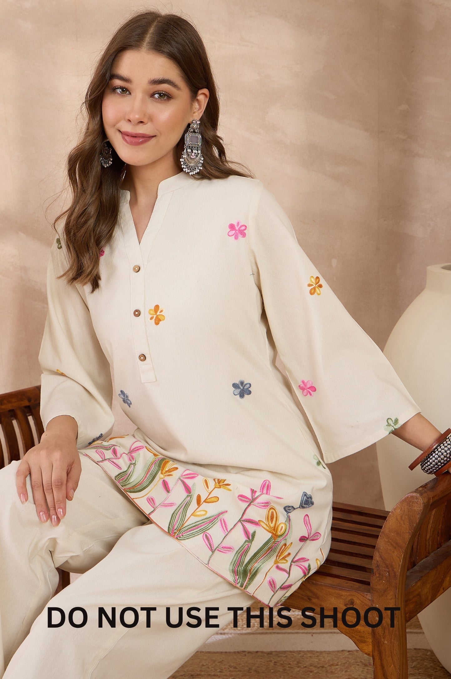 Women White Cotton Flex Chain Stitch Embroidered Tunic Co-ord Set