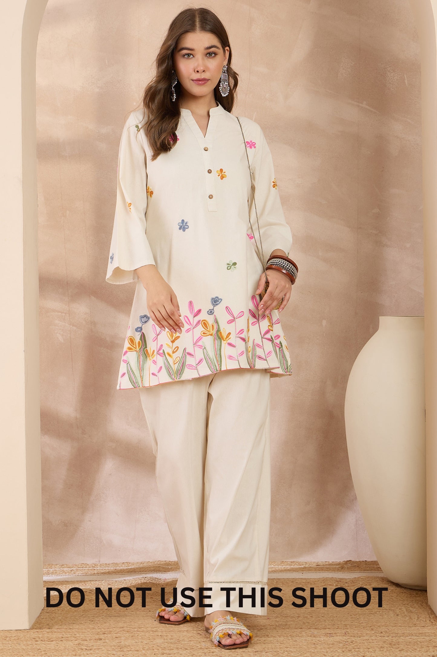 Women White Cotton Flex Chain Stitch Embroidered Tunic Co-ord Set