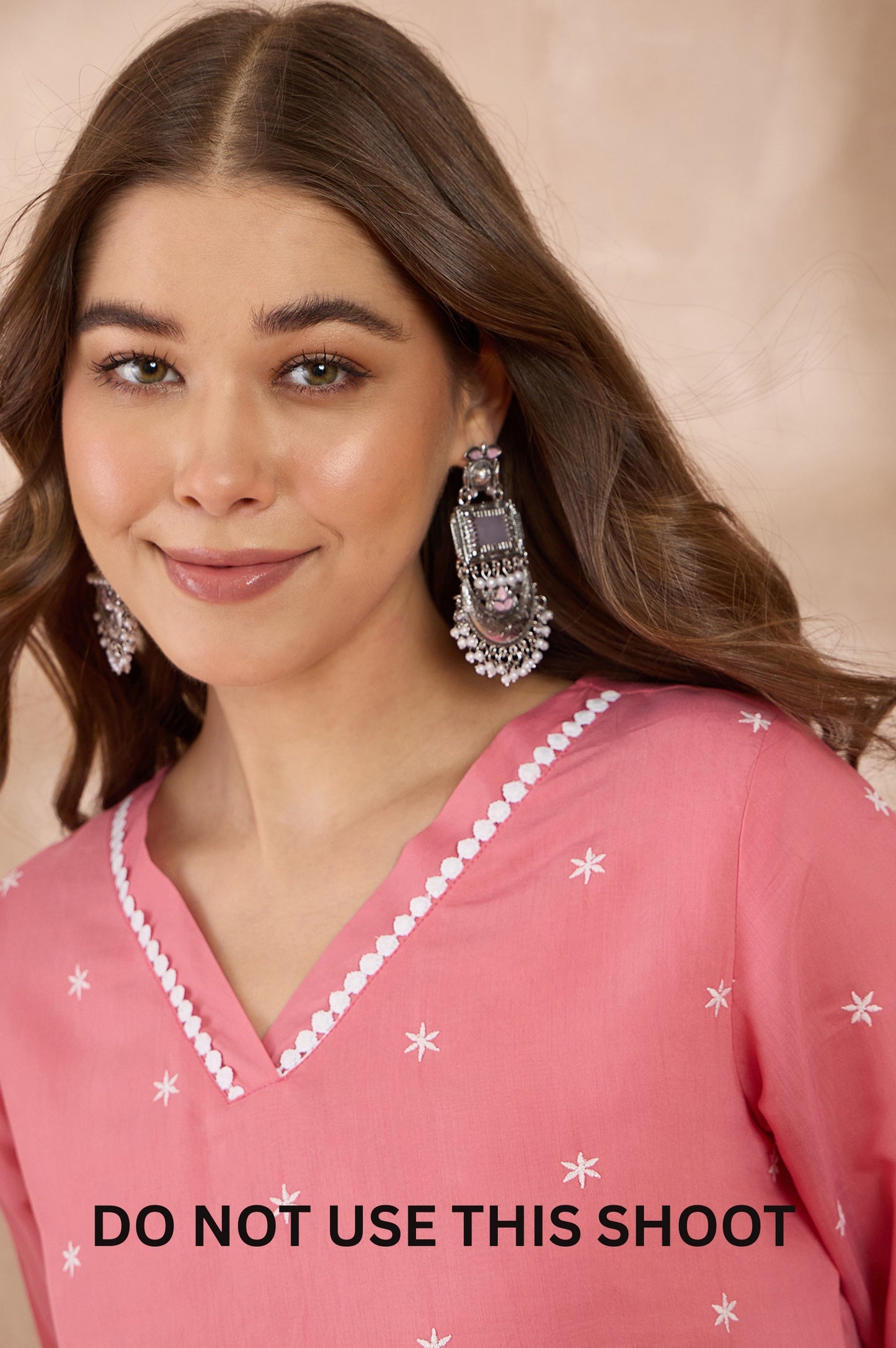 Women Peach Mul Chanderi Schiffly Work Tunic Pant Co-ord Set