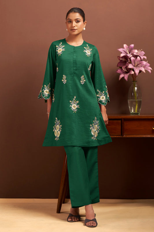 Women Green Cotton Blend Floral Embroidered Top and Pant Co-ord Set