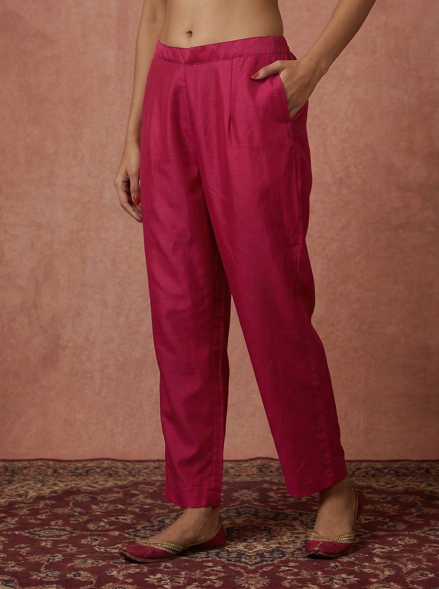 Dresoul Chinnon Embroidered Kurta Set