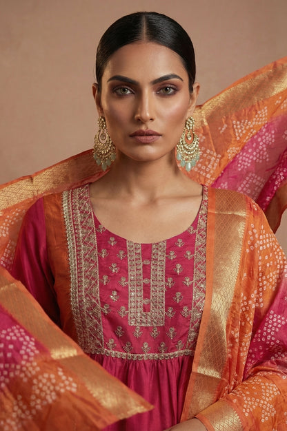 Dresoul Chinnon Embroidered Kurta Set