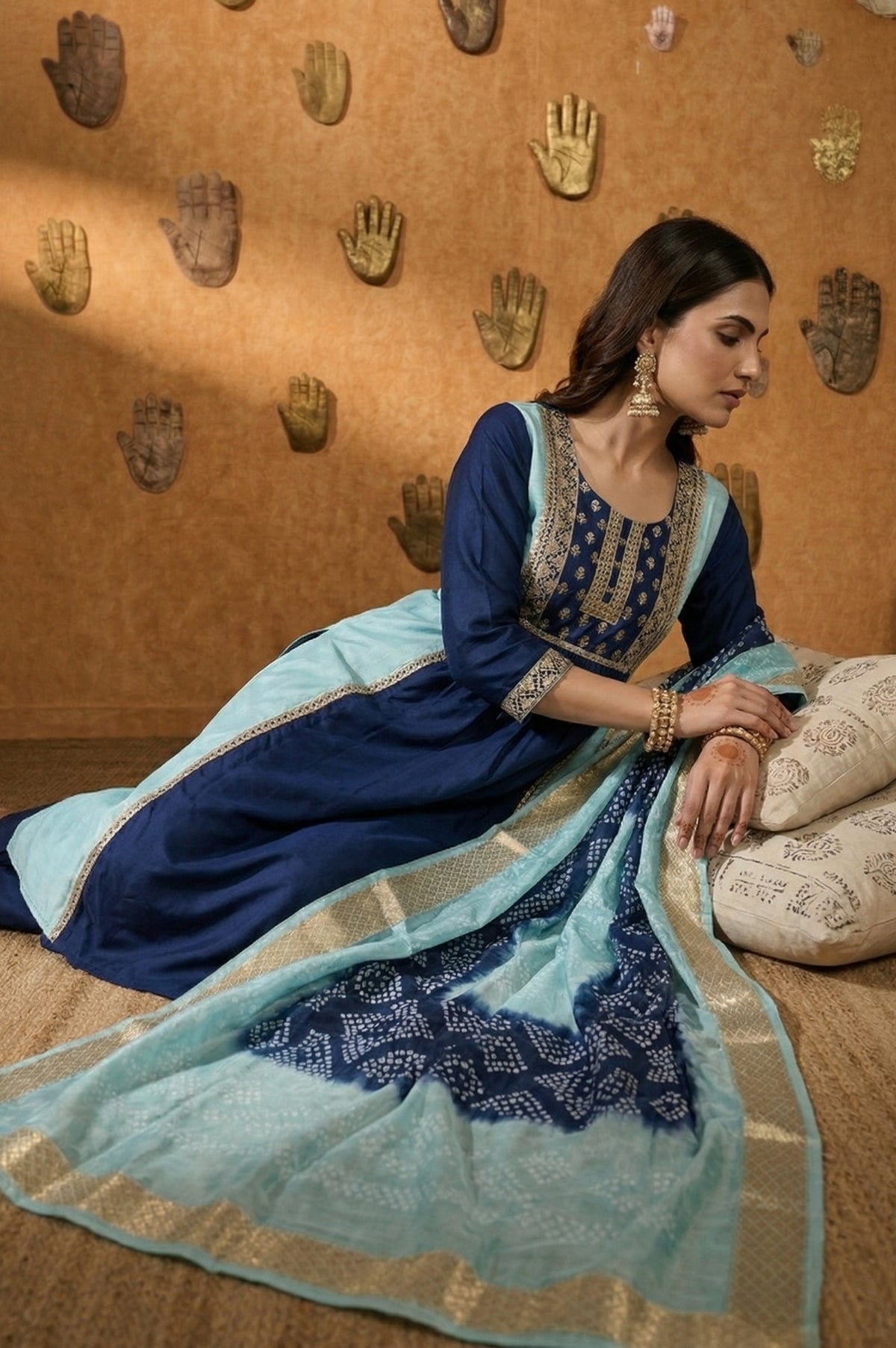 Dresoul Chinnon Embroidered Kurta Set