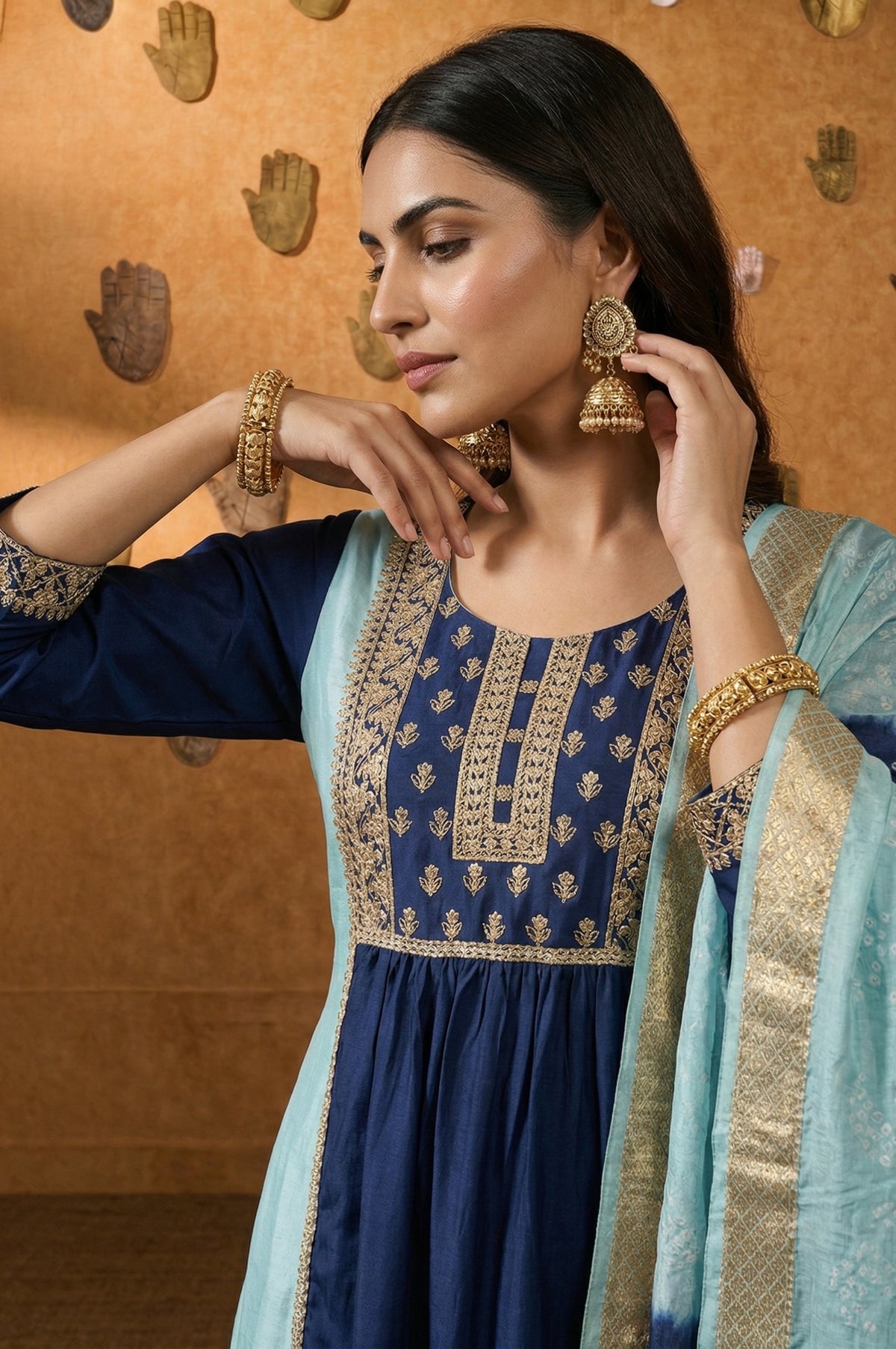 Dresoul Chinnon Embroidered Kurta Set