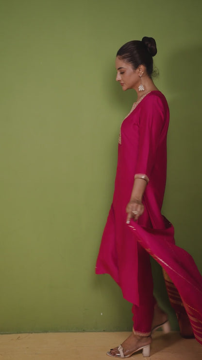 Pink Chinon Embroidered Kurta Set with Jacquard Dupatta