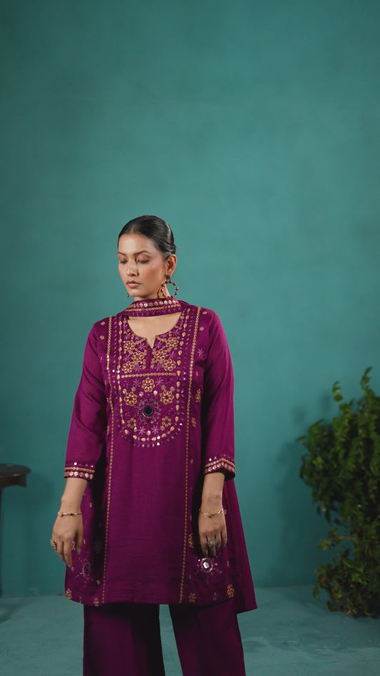 Purple Silk Blend Embroidered Straight Kurta Set with Mirrorwork Choker Net Dupatta